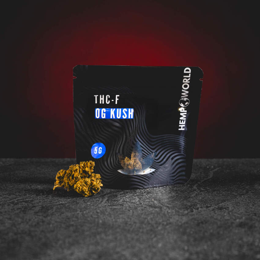 kratom world buds blüten kratomworld verkauf cannabis blüten cannabinoide cannabis buds kratomworld verkauf Kratom World THF OG Kush Cannabisblüten, hochwertige Buds mit THF Cannabinoid, markanter OG Kush Strain mit dichtem Aroma, sammlerische Cannabisblüten für anspruchsvolle Nutzer flores kratomworld venta flores de cannabis cannabinoides cannabis buds kratomworld venta Kratom World THF OG Kush flores de cannabis, buds premium con cannabinoide THF, strain OG Kush distintivo con aroma intenso, flores de ca