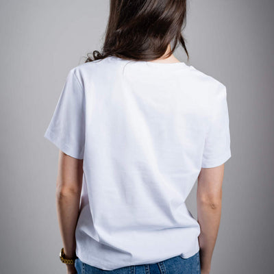 Kratom World Damen T-Shirt mit dem Motiv „sorry I don’t have kava kava” – originaler Merch für Kratom-Liebhaber und Fans der Marke Kratom World, stilvolles Streetwear-Design mit auffälligem Druck, bequemes T-Shirt für den täglichen Gebrauch, ideal für die Stadt, Events oder als Sammlerstück für die Kratom-Community, Rückseite