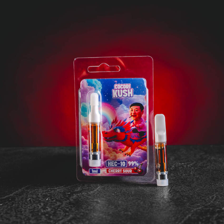 HEC10 Cartridge Cherry Sour mit einer markanten Kombination aus süßen Kirschen und leicht säuerlicher Fruchtnote bietet ein vollmundiges Geschmacksprofil, moderne HEC10-Zusammensetzung mit fünf synergistischen Molekülen, tiefe Entspannung verbunden mit klarer, kontrollierter Euphorie und einen sanften, ausgewogenen Zug. premium cartridges met moderne HEC10-formule, uitgesproken fruit- en dessertsmaakprofielen, sterk gestructureerd verzameleffect en uniform design